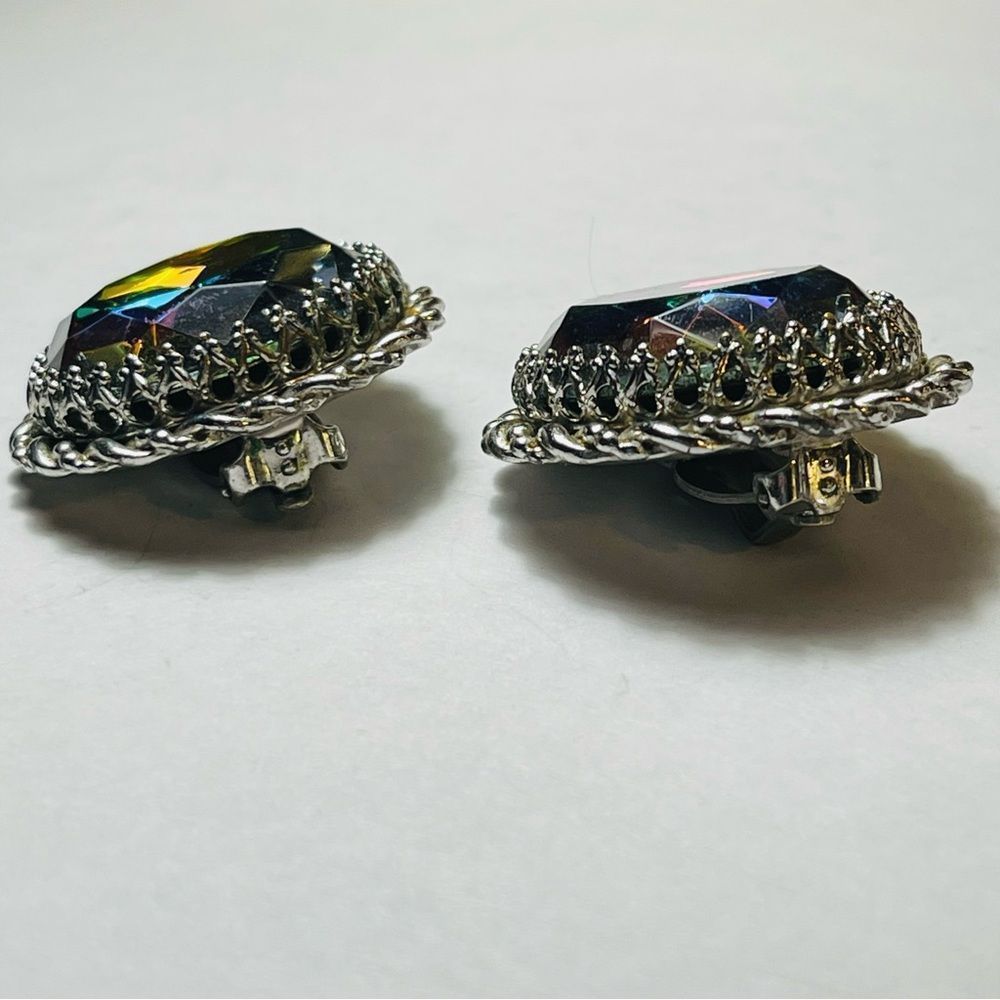 Vintage 1950’s Elsa Schiaparelli Faux Watermelon Tourmaline Clip Earring… - Picture 10 of 17